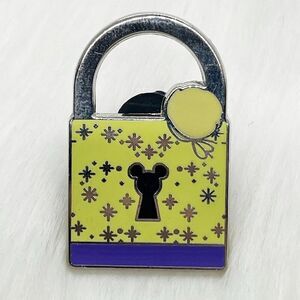 🔮 5/$25 Disney‎ Peter Pan Tinker Bell Lock Pin
